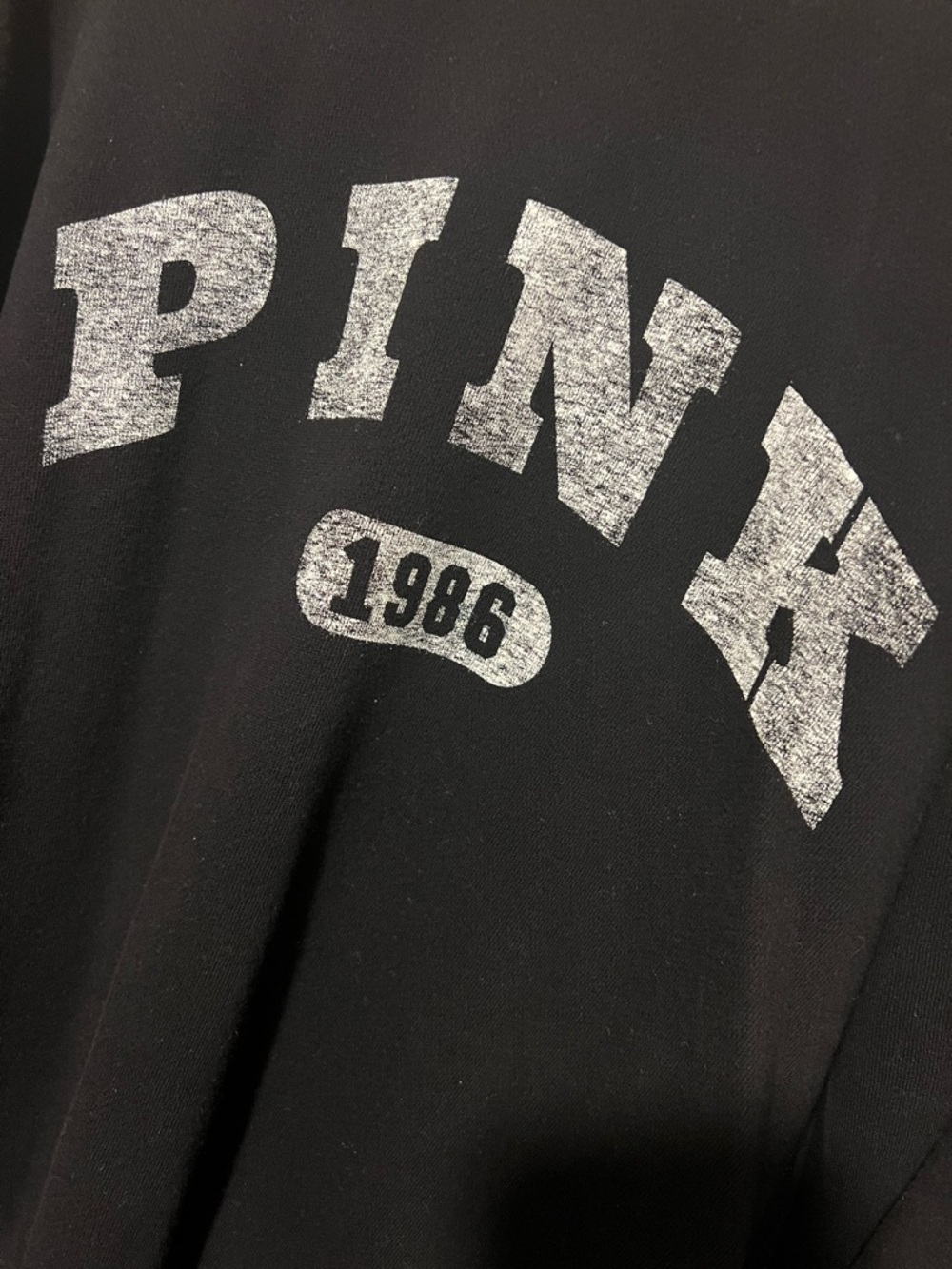 VS PINK crewneck sweatshirt- PRICE FIRM - Picture 2 of 3